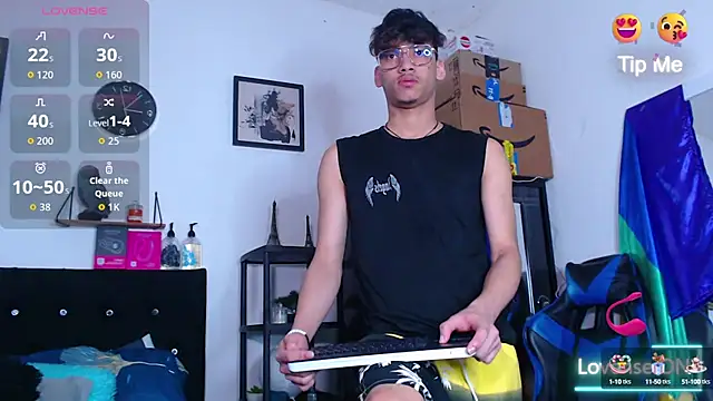 Snapshot of Gael_Jones chatting on 10.02.25 Gael Jones online show from 10.02.25