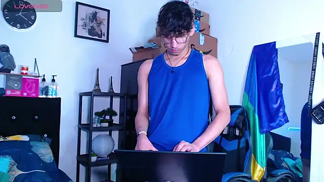 Snapshot of Gael_Jones chatting on 10.07.25 Gael Jones online show from 10.07.25