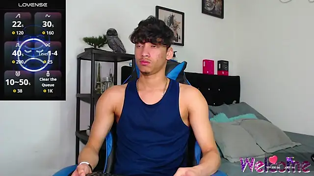 Snapshot of Gael_Jones chatting on 11.05.25 Gael Jones online show from 11.05.25