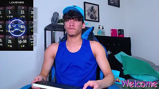 Snapshot of Gael_Jones chatting on 11.20.25 Gael Jones online show from 11.20.25