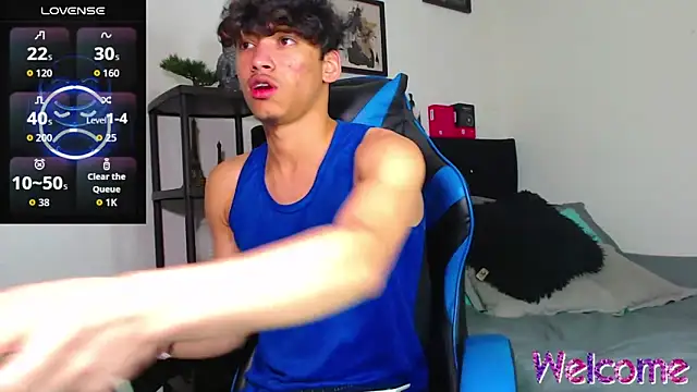 Snapshot of Gael_Jones chatting on 12.01.25 Gael Jones online show from 12.01.25