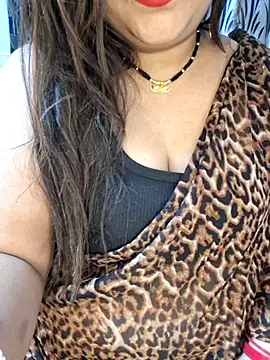 indian-hotmilfs online show from 10.04.25