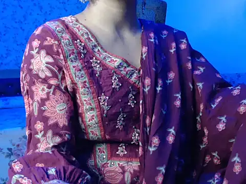 Snapshot of snow_white123 chatting on 11.21.25 snow white123 online show from 11.21.25