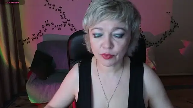 Snapshot of Rosette_Pricky chatting on 04.24.26 Rosette Pricky online show from 04.24.26