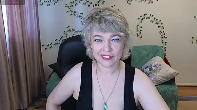 Snapshot of Rosette_Pricky chatting on 05.28.26 Rosette Pricky online show from 05.28.26
