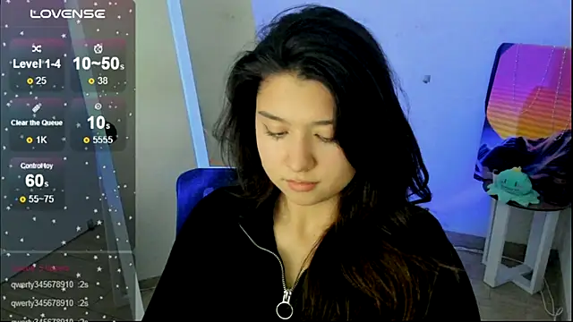 Snapshot of Sandra_Curly chatting on 11.18.25 Sandra Curly online show from 11.18.25