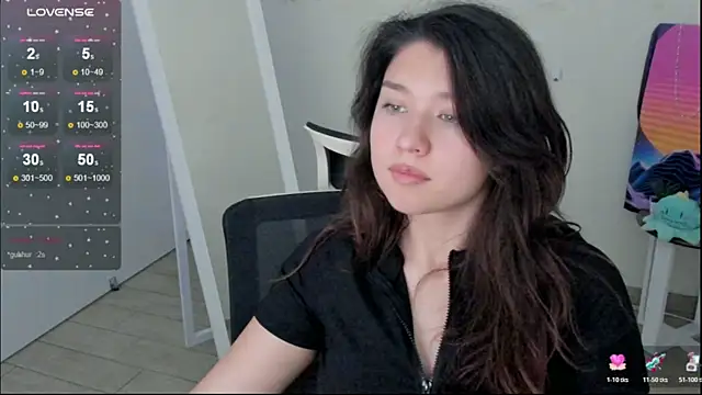 Snapshot of Sandra_Curly chatting on 11.20.25 Sandra Curly online show from 11.20.25