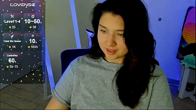 Snapshot of Sandra_Curly chatting on 11.25.25 Sandra Curly online show from 11.25.25