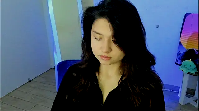 Snapshot of Sandra_Curly chatting on 11.29.25 Sandra Curly online show from 11.29.25