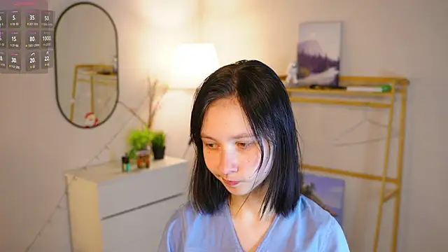 Snapshot of SuzanneHowse chatting on 01.11.26 SuzanneHowse online show from 01.11.26