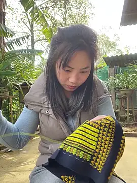 AAANINE22 online show from 10.03.25