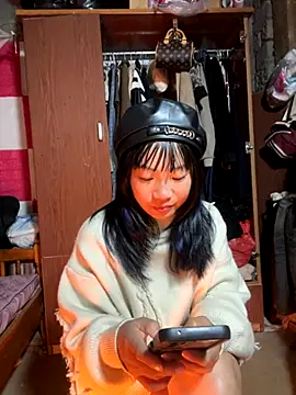 AAANINE22 online show from 10.20.25