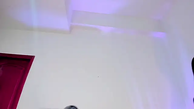 Snapshot of SagiraBelle chatting on 10.08.25 SagiraBelle online show from 10.08.25