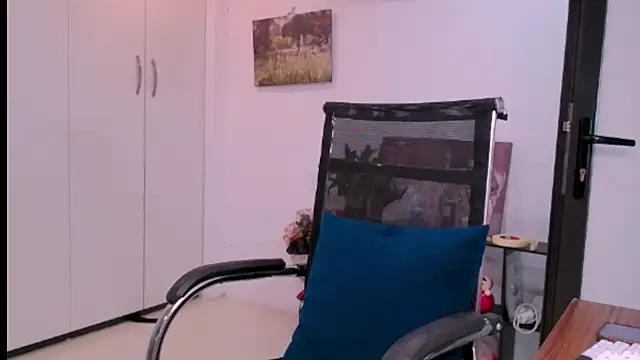 Snapshot of bunny_b4nny chatting on 09.15.25 bunny b4nny online show from 09.15.25