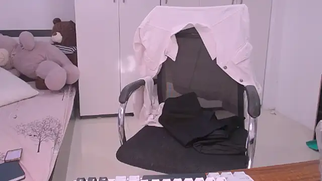 Snapshot of bunny_b4nny chatting on 10.10.25 bunny b4nny online show from 10.10.25