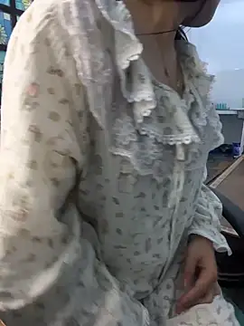 Snapshot of bunny_b4nny chatting on 11.25.25 bunny b4nny online show from 11.25.25