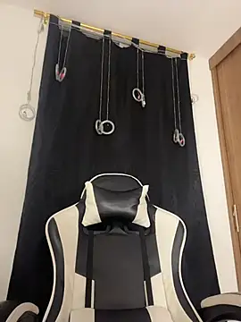 Scarlett05 online show from 12.21.25