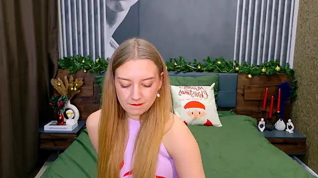 DarcyWilsy online show from 12.15.25