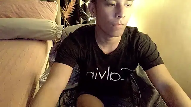 Snapshot of AsianHorseCockOwen chatting on 11.23.25 AsianHorseCockOwen online show from 11.23.25