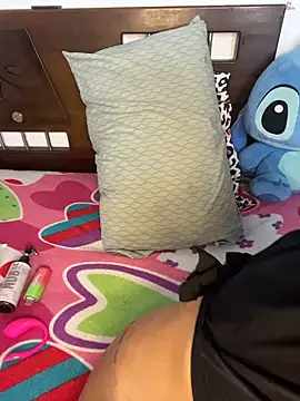 Snapshot of mily_09 chatting on 02.27.26 mily 09 online show from 02.27.26