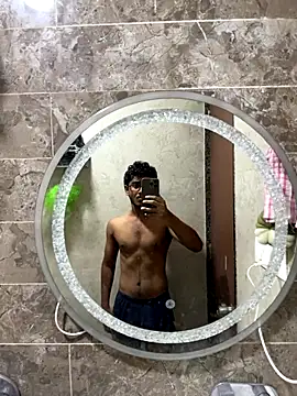 Snapshot of yheeboi chatting on 09.23.25 yheeboi online show from 09.23.25