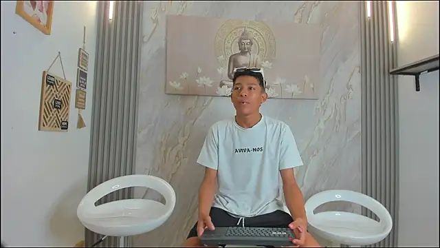 BEAUTY BOYS1 online show from 01.10.26