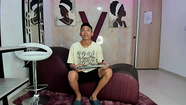 BEAUTY BOYS1 online show from 04.06.26