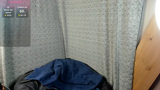 MiaLores online show from 10.23.25