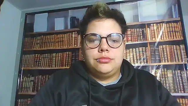 Hailey Curvy online show from 11.11.25