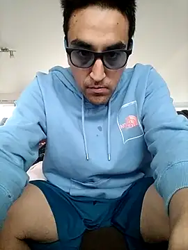 Snapshot of DanBfl chatting on 09.13.25 DanBfl online show from 09.13.25