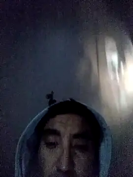 Snapshot of DanBfl chatting on 09.25.25 DanBfl online show from 09.25.25