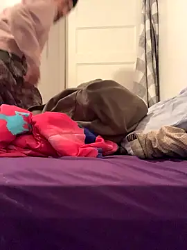 Snapshot of DanBfl chatting on 09.29.25 DanBfl online show from 09.29.25