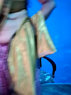 Snapshot of jaan-step chatting on 11.22.25 jaan-step online show from 11.22.25