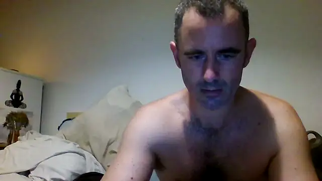 Snapshot of whatYwantMorrre chatting on 10.10.25 whatYwantMorrre online show from 10.10.25