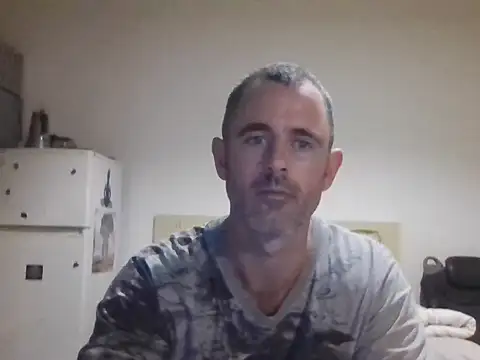 Snapshot of whatYwantMorrre chatting on 10.13.25 whatYwantMorrre online show from 10.13.25