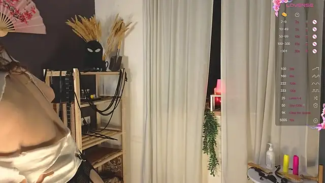 laracroftmansion online show from 03.04.26