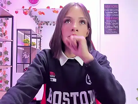 Snapshot of Tammy_Thompson_ chatting on 11.06.25 Tammy Thompson online show from 11.06.25