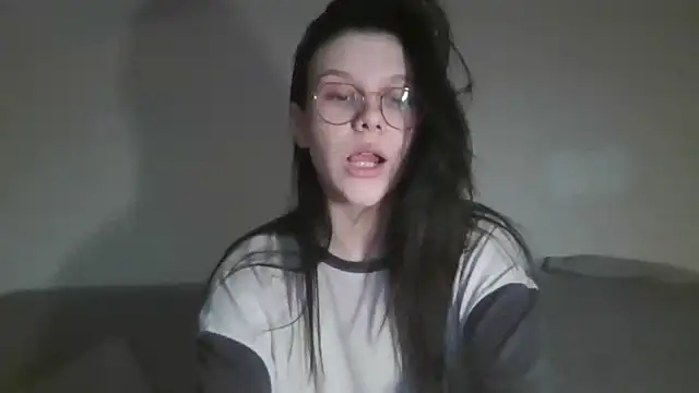 Snapshot of LaVostraDorothy chatting on 10.04.25 LaVostraDorothy online show from 10.04.25