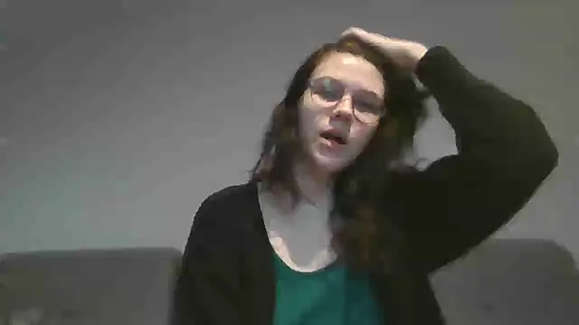 Snapshot of LaVostraDorothy chatting on 12.04.25 LaVostraDorothy online show from 12.04.25