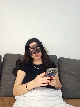 Snapshot of 0gece0 chatting on 02.13.26 0gece0 online show from 02.13.26