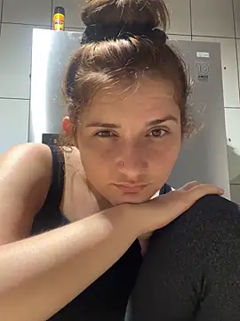 Bininhas2 online show from 10.17.25