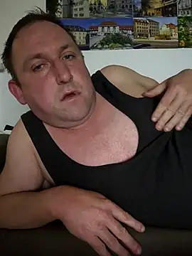 Snapshot of GenuineDedication42 chatting on 02.17.26 GenuineDedication42 online show from 02.17.26