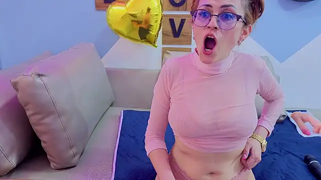 Victoria Fallon online show from 11.06.25