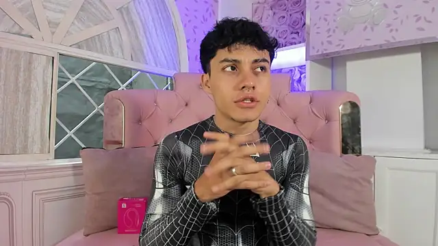 Snapshot of Dani_rivass chatting on 11.28.25 Dani rivass online show from 11.28.25