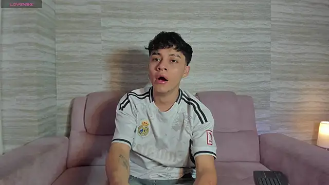 Snapshot of Dani_rivass chatting on 12.14.25 Dani rivass online show from 12.14.25