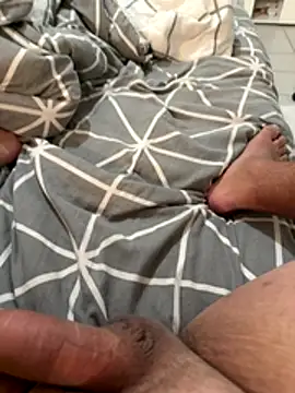 Snapshot of julienCr7 chatting on 11.19.25 julienCr7 online show from 11.19.25