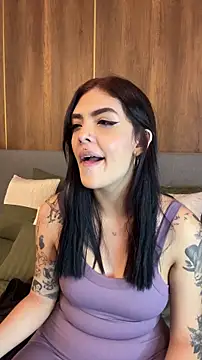 Snapshot of AliceRitter chatting on 10.22.25 AliceRitter online show from 10.22.25