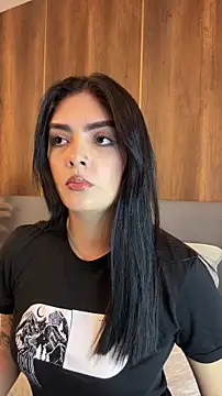 Snapshot of AliceRitter chatting on 11.14.25 AliceRitter online show from 11.14.25