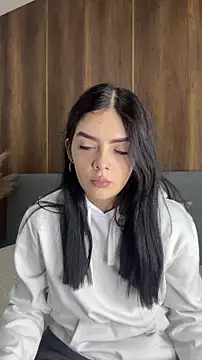 Snapshot of AliceRitter chatting on 11.27.25 AliceRitter online show from 11.27.25