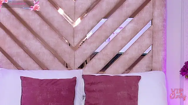 Martina-Roberts- online show from 02.07.26